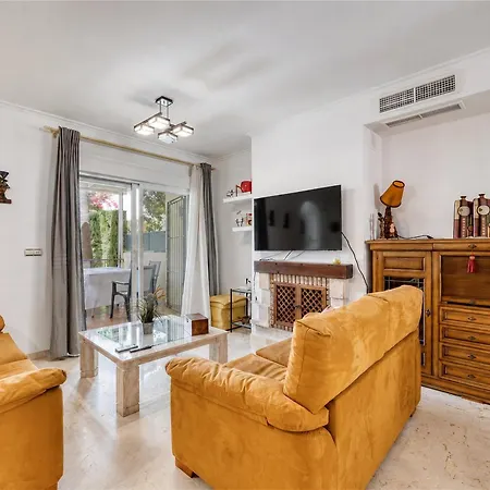 3160 Elegant Seafront House