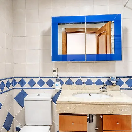 بيت للعطل 3160 Elegant Seafront House ماربيا