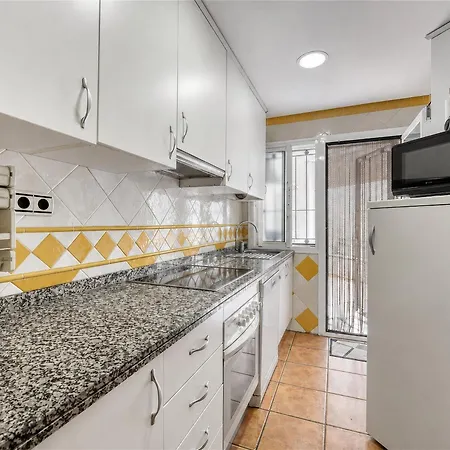3160 Elegant Seafront House * ماربيا