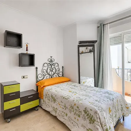 3160 Elegant Seafront House ماربيا