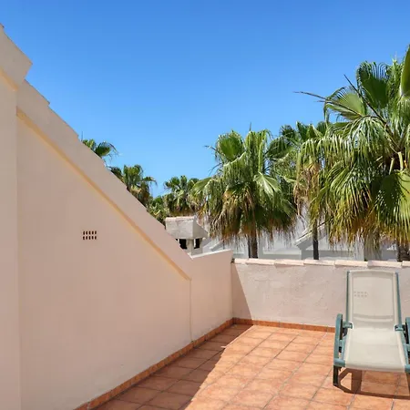 3160 Elegant Seafront House بيت للعطل