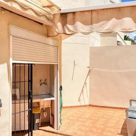 3160 Elegant Seafront House بيت للعطل